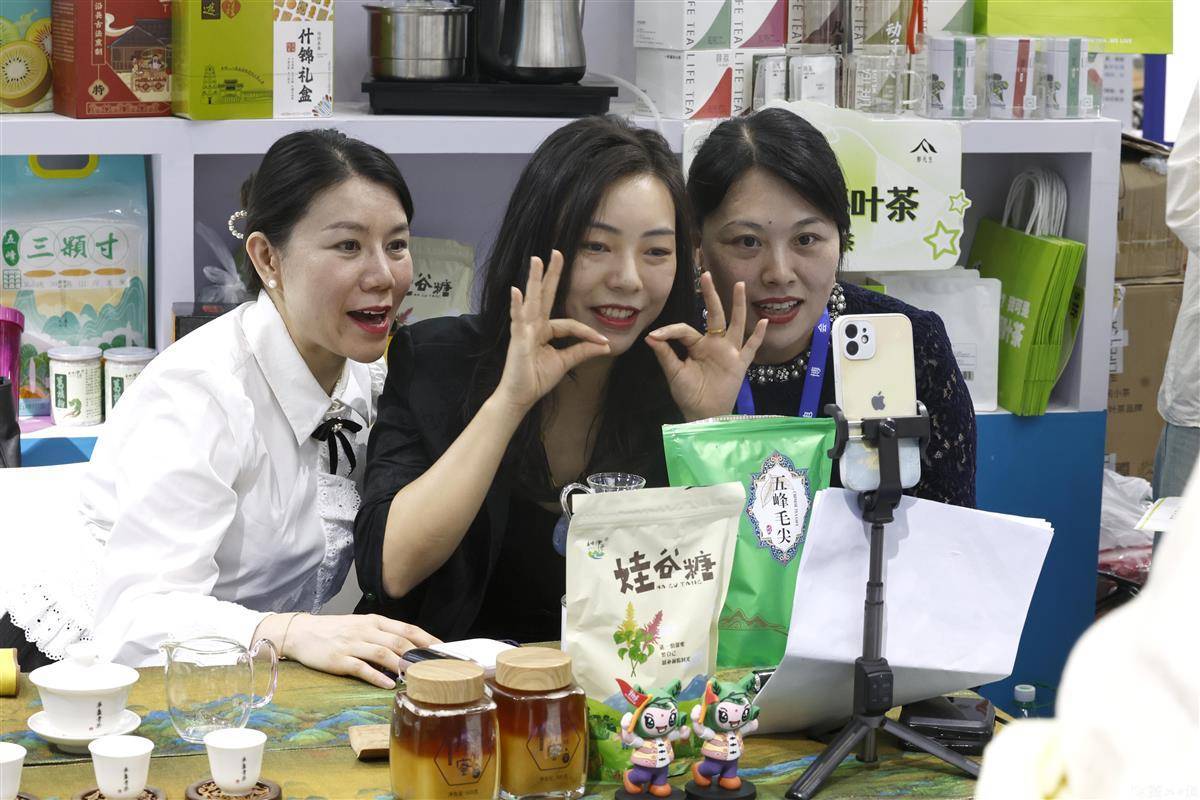 辉煌国际网址